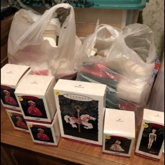 Hallmark ornaments - Picture 1 of 1